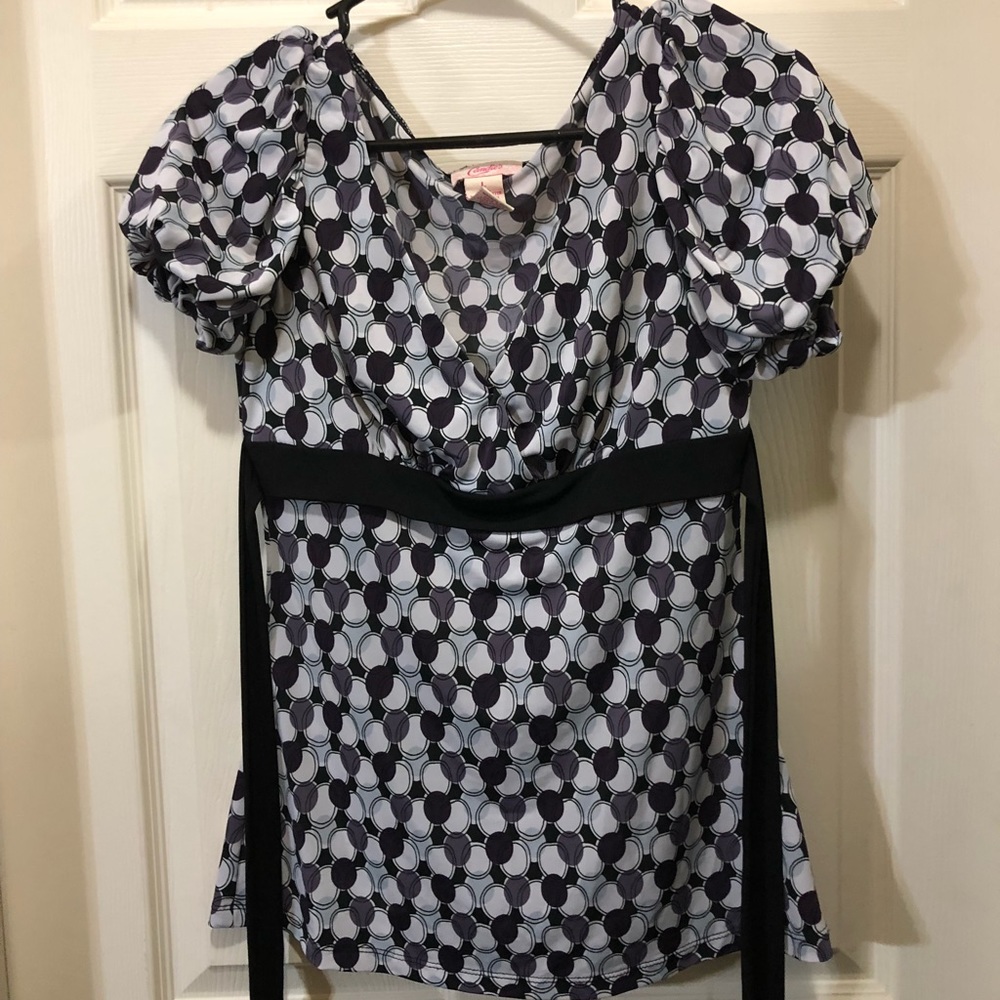 Purple and gray circle top.